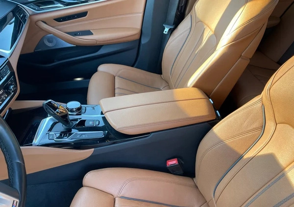 BMW Seria 5 cena 149900 przebieg: 119000, rok produkcji 2017 z Kielce małe 667